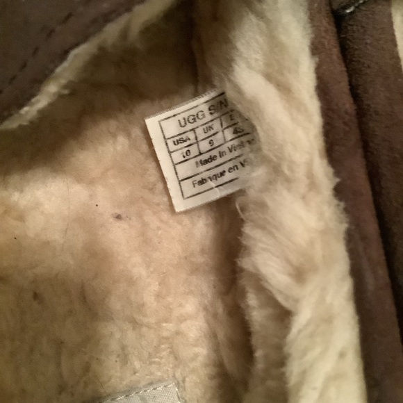 UGG Men’s Ascot  Suede Slippers - Picture 4 of 5